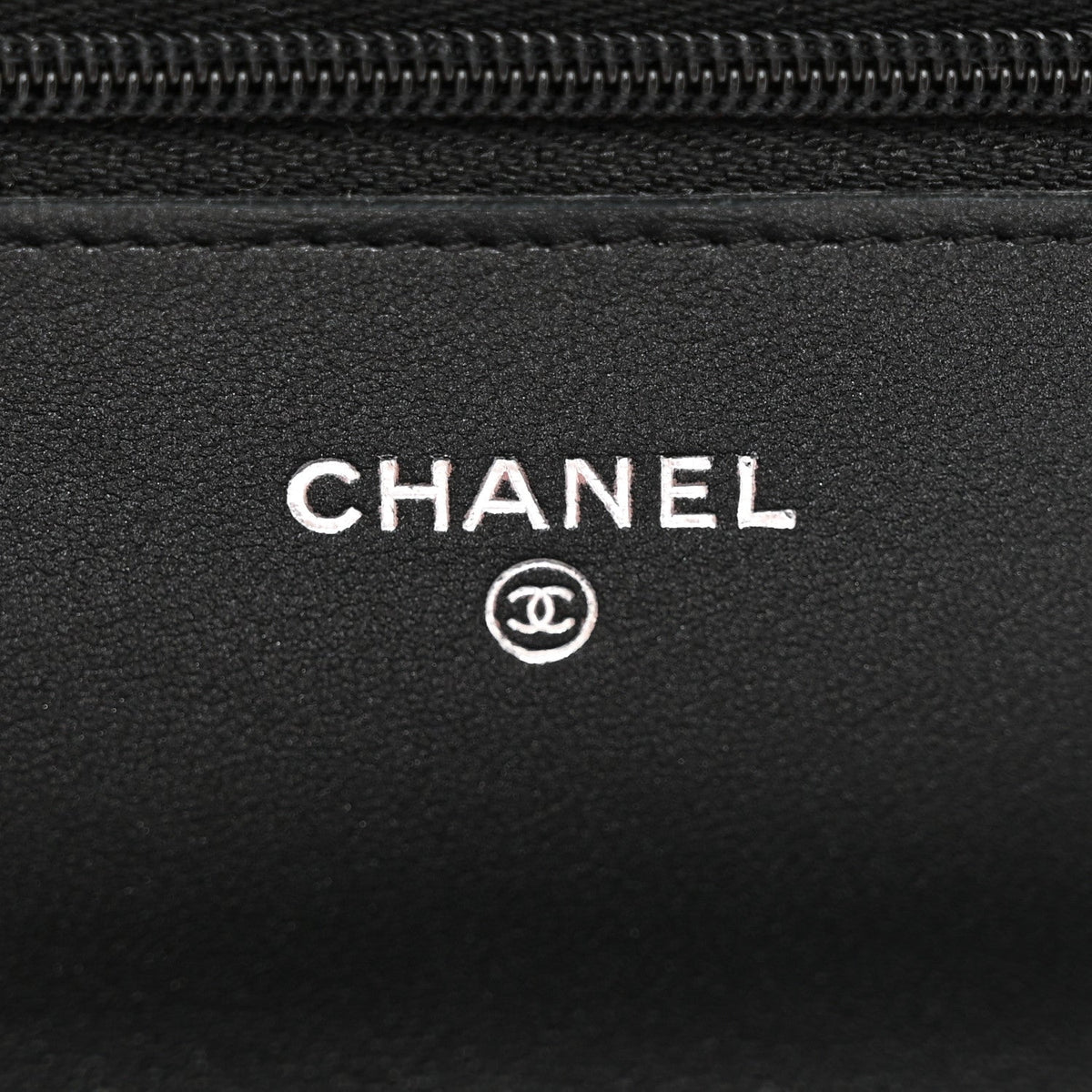 Pearly Lambskin Quilted Wallet On Chain WOC So Black wholesalehk.shop