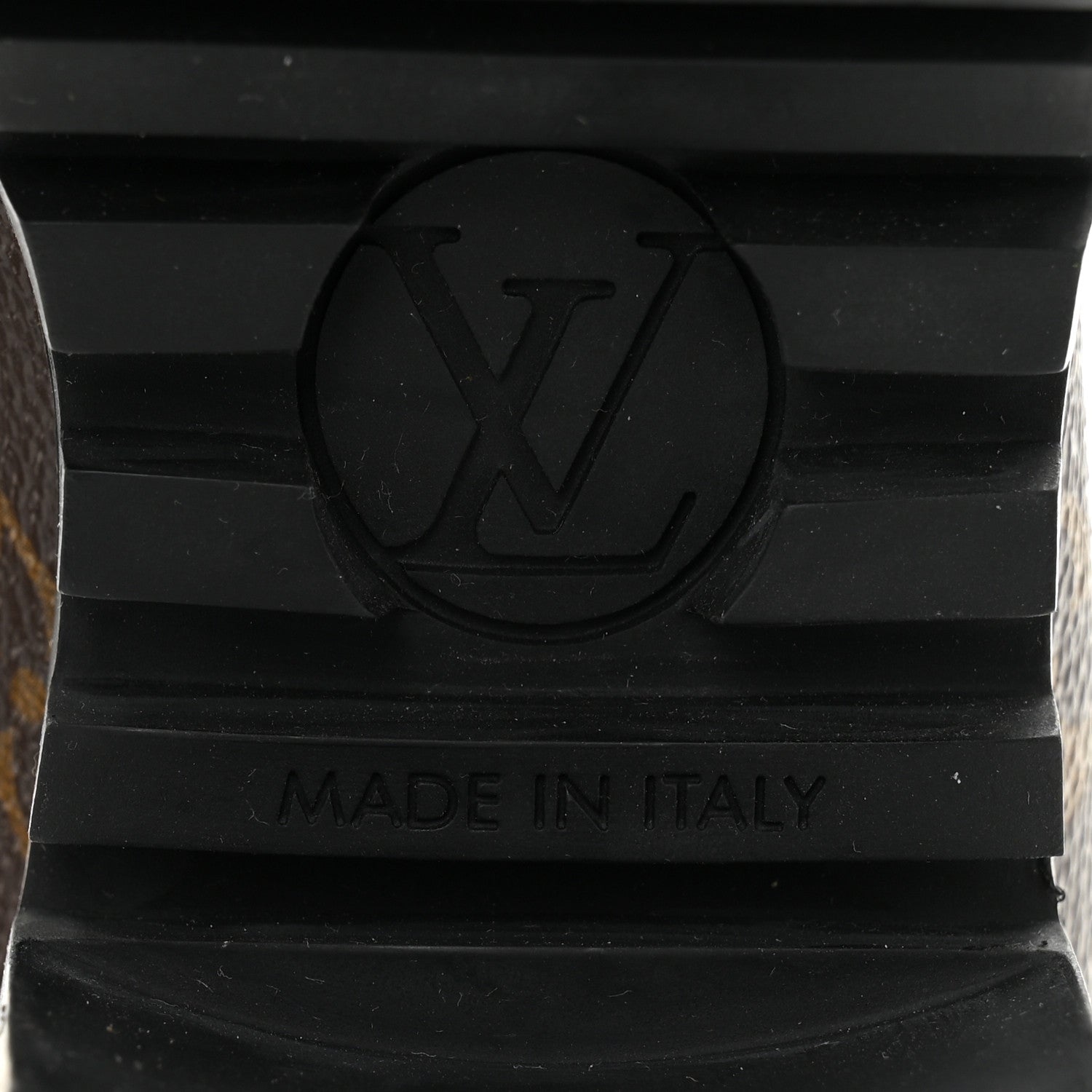 Suede Calfskin Monogram Laureate Platform Desert Boots 34.5 Black £¨ Direct shipment via from wholesalehk.shop