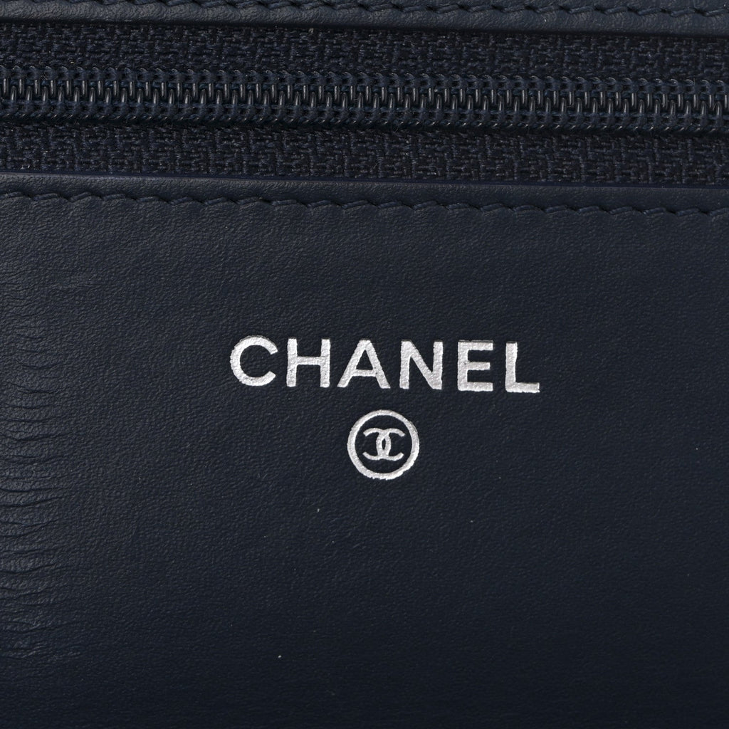 Patent Quilted Wallet On Chain WOC Navy Blue wholesalehk.shop