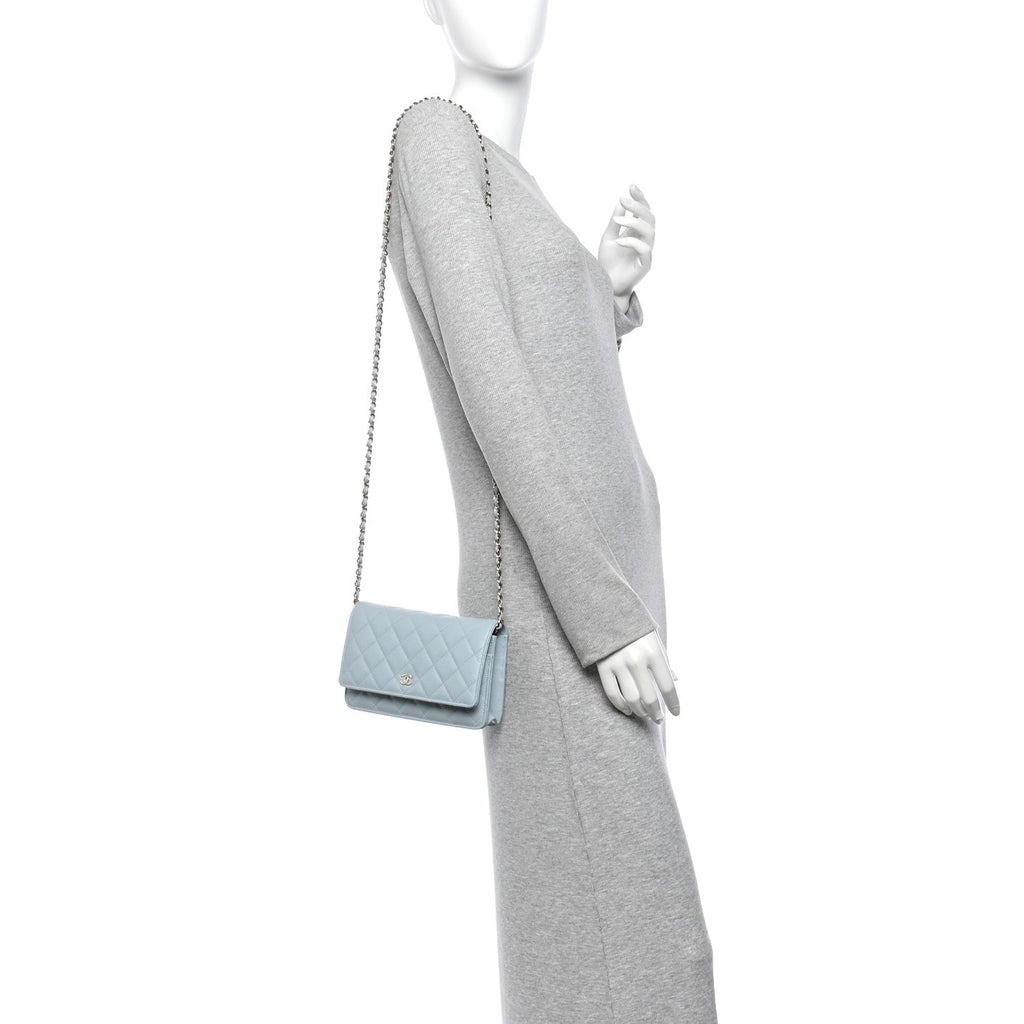 Caviar Quilted Wallet on Chain WOC Light Blue wholesalehk.shop