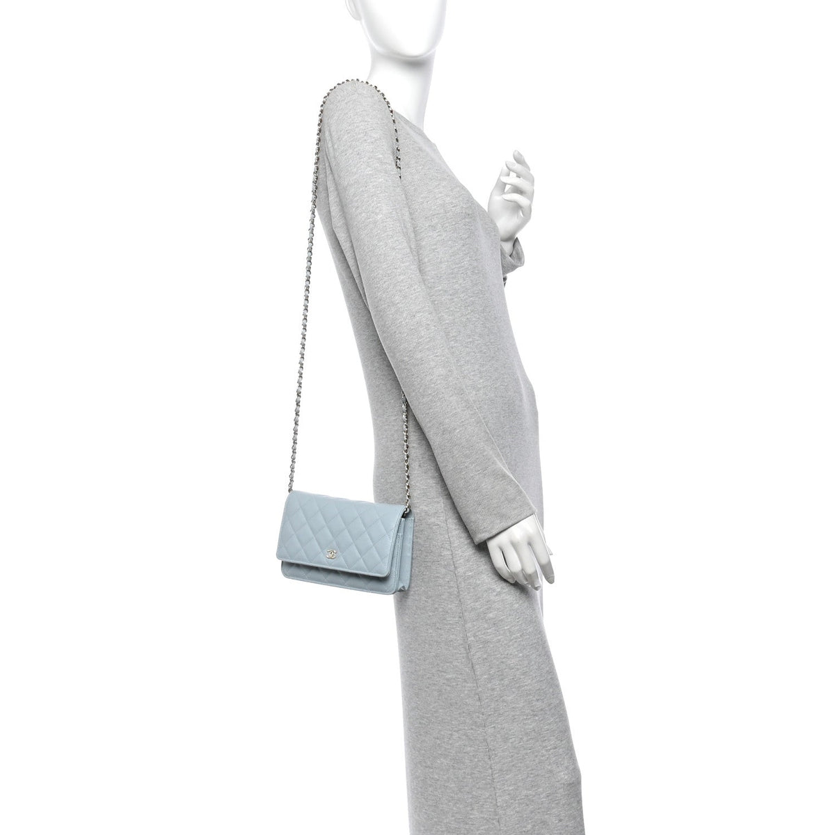 Caviar Quilted Wallet on Chain WOC Light Blue wholesalehk.shop