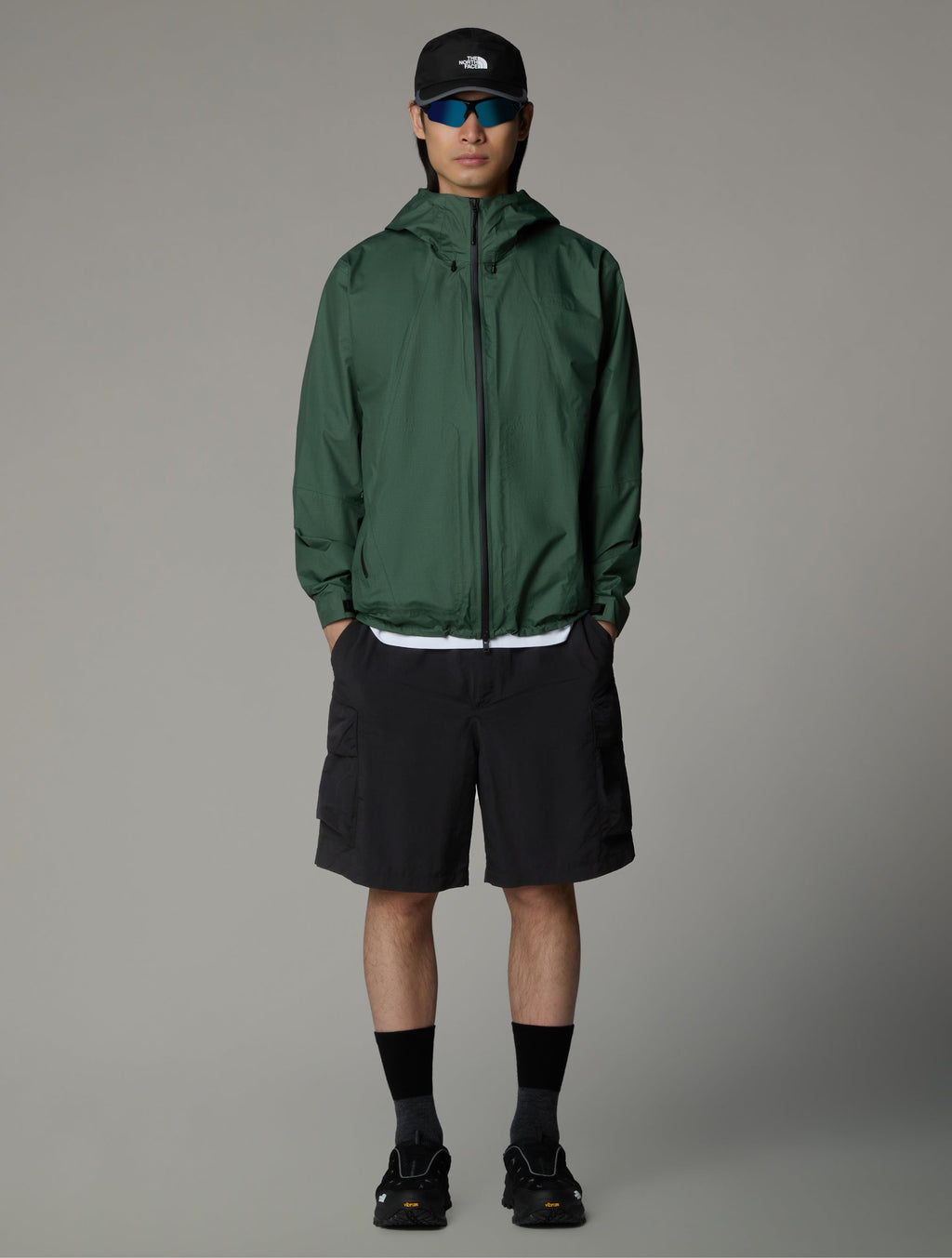 2026 New Arrival Pantaloncini Cargo in Tessuto WindWall Nero wholesalehk.shop