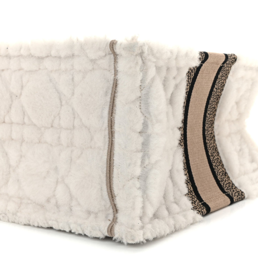 Shearling Cannage Medium Book Tote Ecru Black £¨ Direct shipment via from wholesalehk.shop