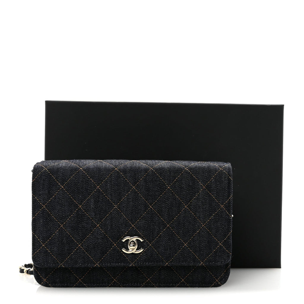 Denim Quilted CC Turnlock Wallet On Chain WOC Dark Blue Orange wholesalehk.shop