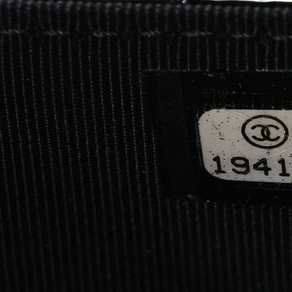 Patent Quilted Wallet On Chain WOC Black wholesalehk.shop
