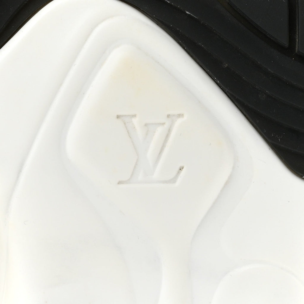 Monogram Calfskin Run 55 Sneakers 39 Black £¨ Direct shipment via from wholesalehk.shop