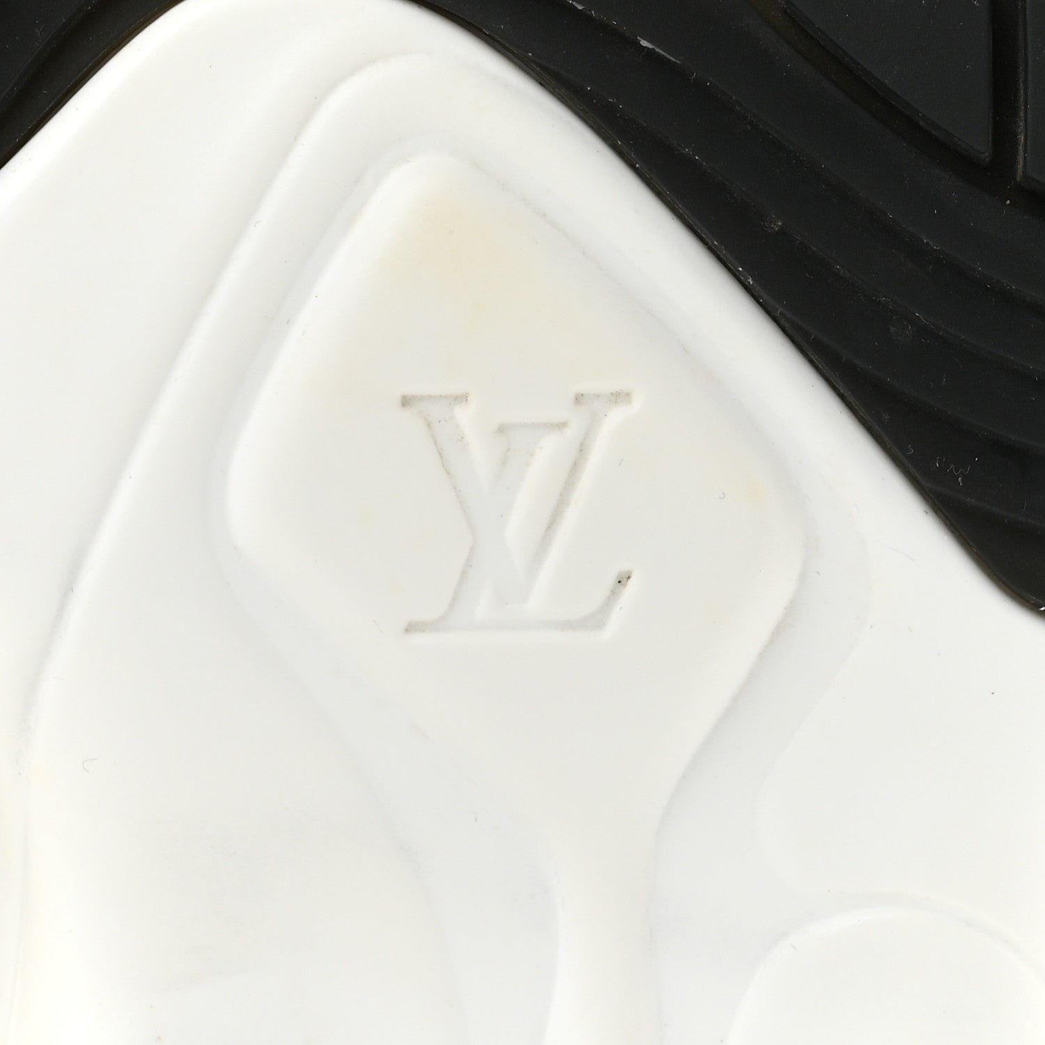 Monogram Calfskin Run 55 Sneakers 39 Black £¨ Direct shipment via from wholesalehk.shop