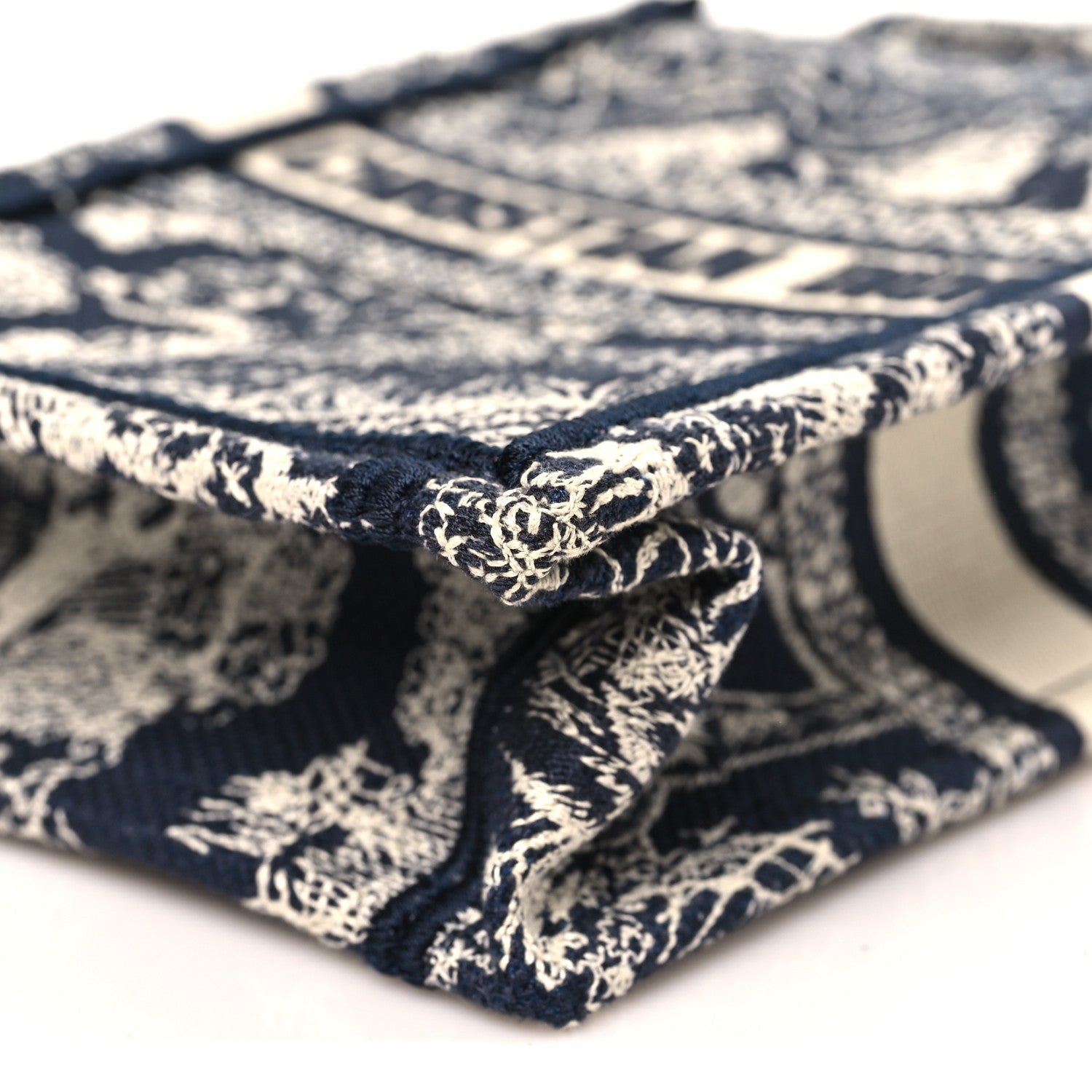 Canvas Toile de Jouy Reverse Embroidered Mini Book Tote Phone Bag Blue £¨ Direct shipment via from wholesalehk.shop