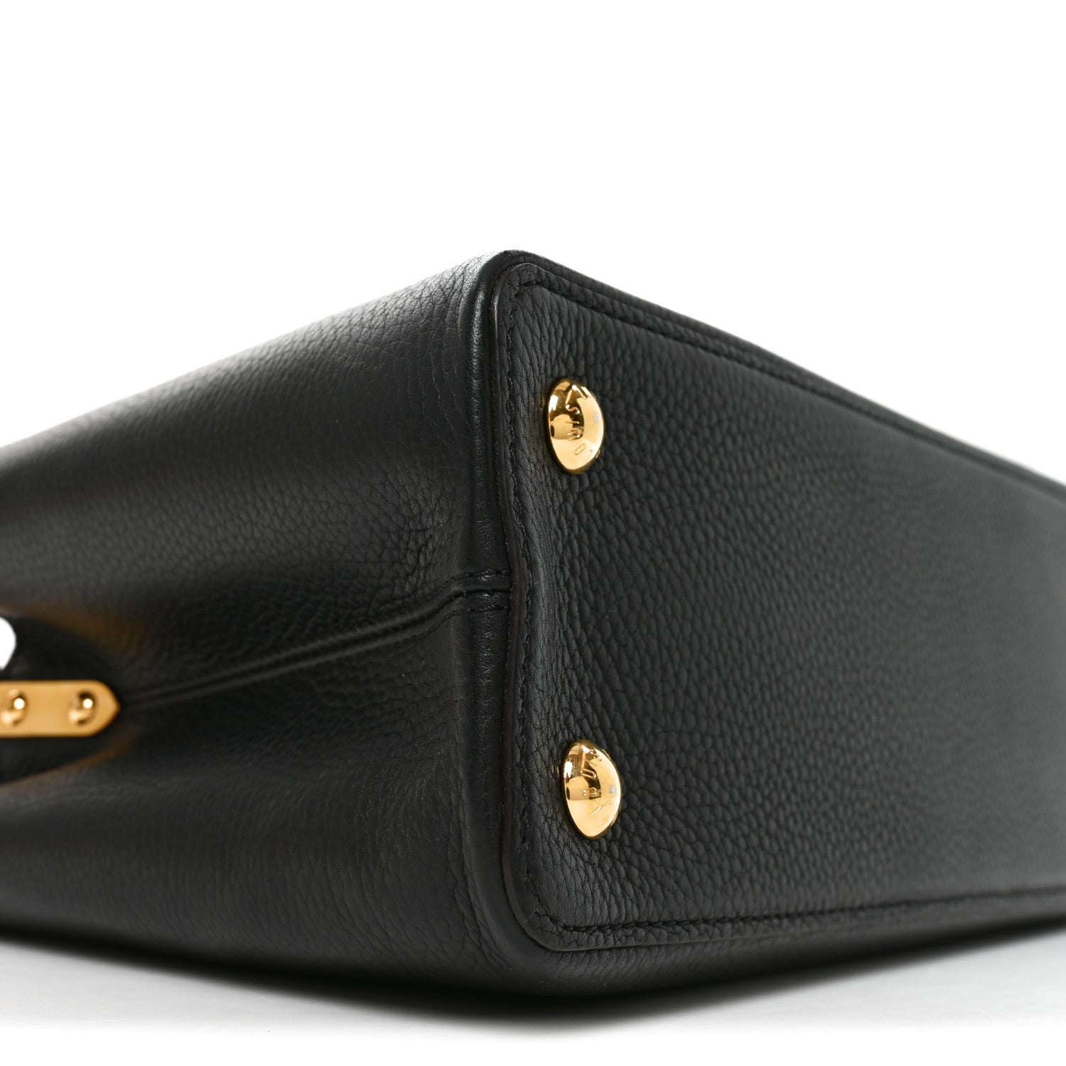 Taurillon Capucines PM Black £¨ Direct shipment via from wholesalehk.shop
