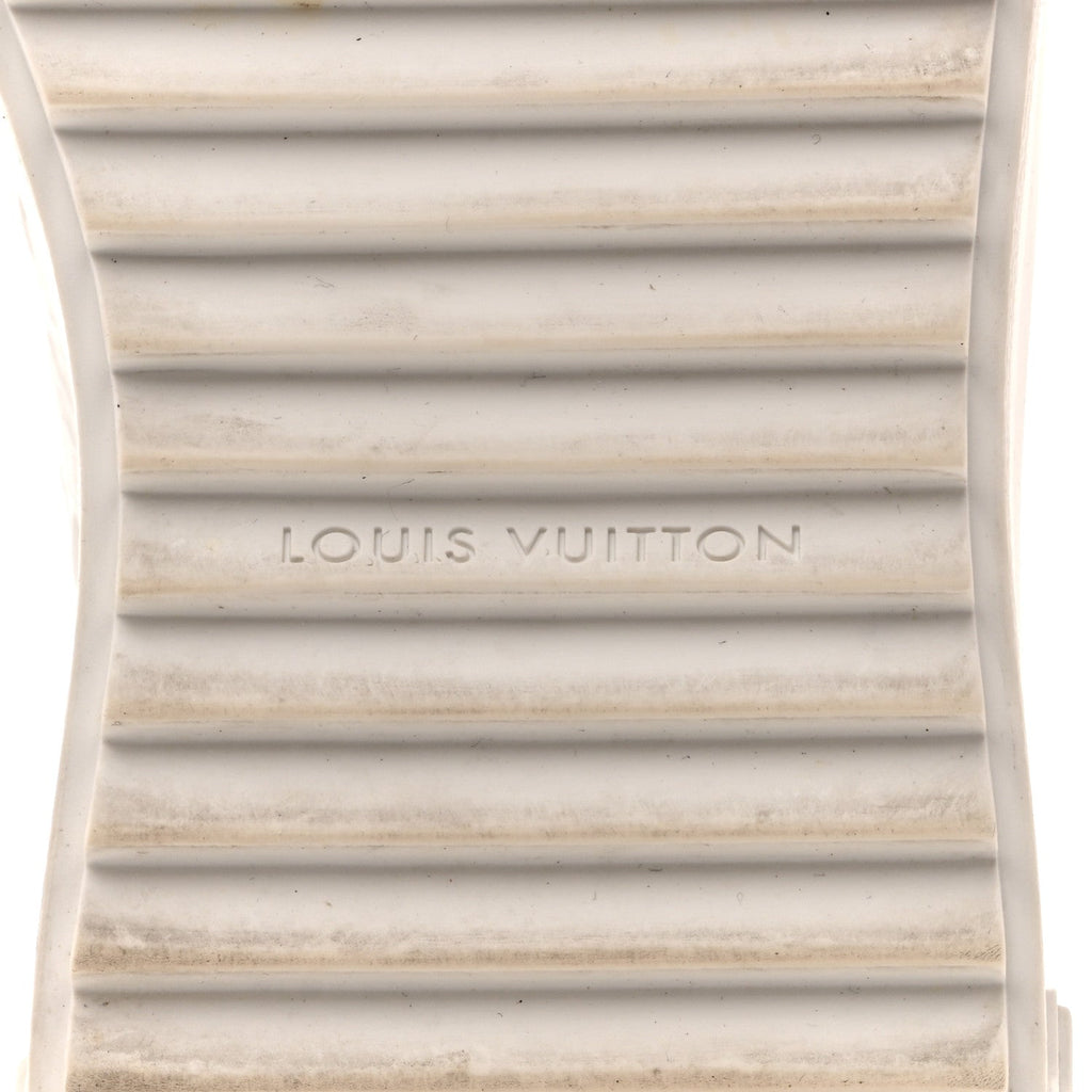 Lambskin Embossed Monogram Time Out Sneakers 35  White £¨ Direct shipment via from wholesalehk.shop