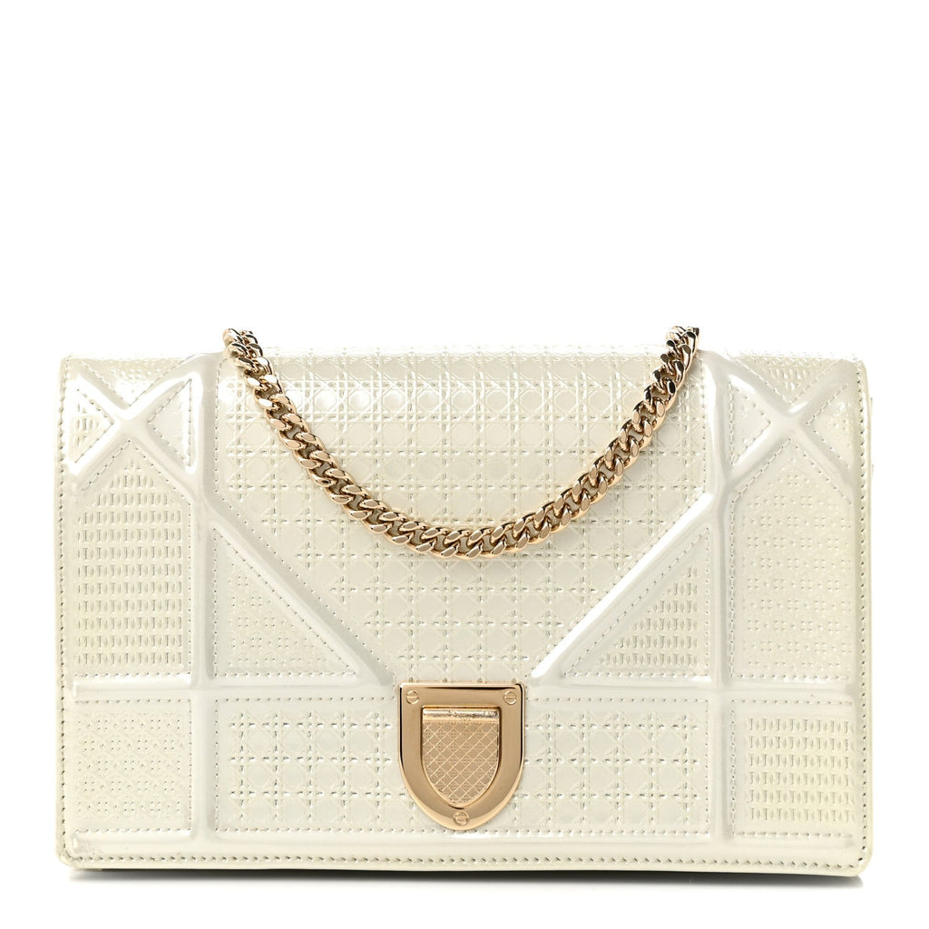 Patent Micro-Cannage Diorama Wallet on Chain Pouch Metallic White ¡§ Direct shipment via from wholesalehk.shop