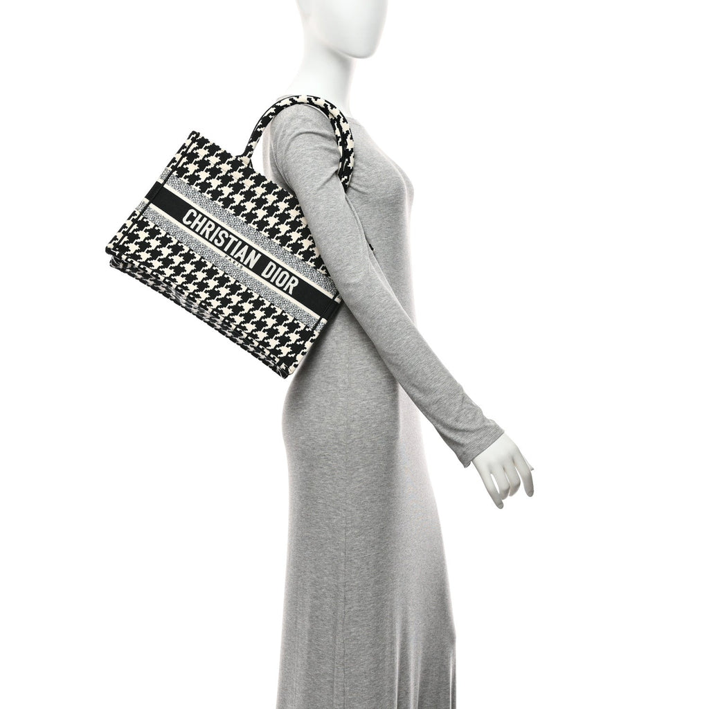 Canvas Houndstooth Embroidered Medium Book Tote Black White £¨ Direct shipment via from wholesalehk.shop