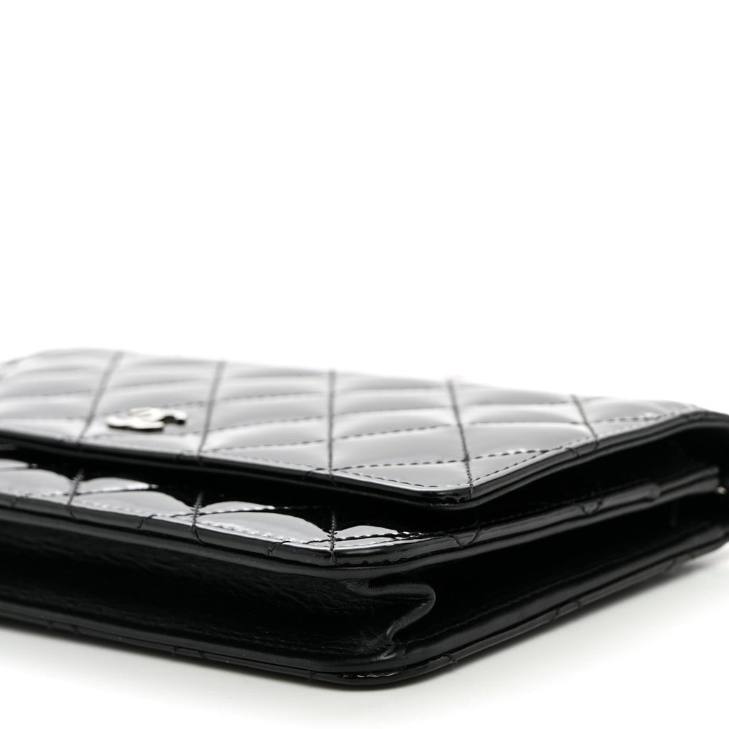 Patent Quilted Wallet On Chain WOC Black wholesalehk.shop
