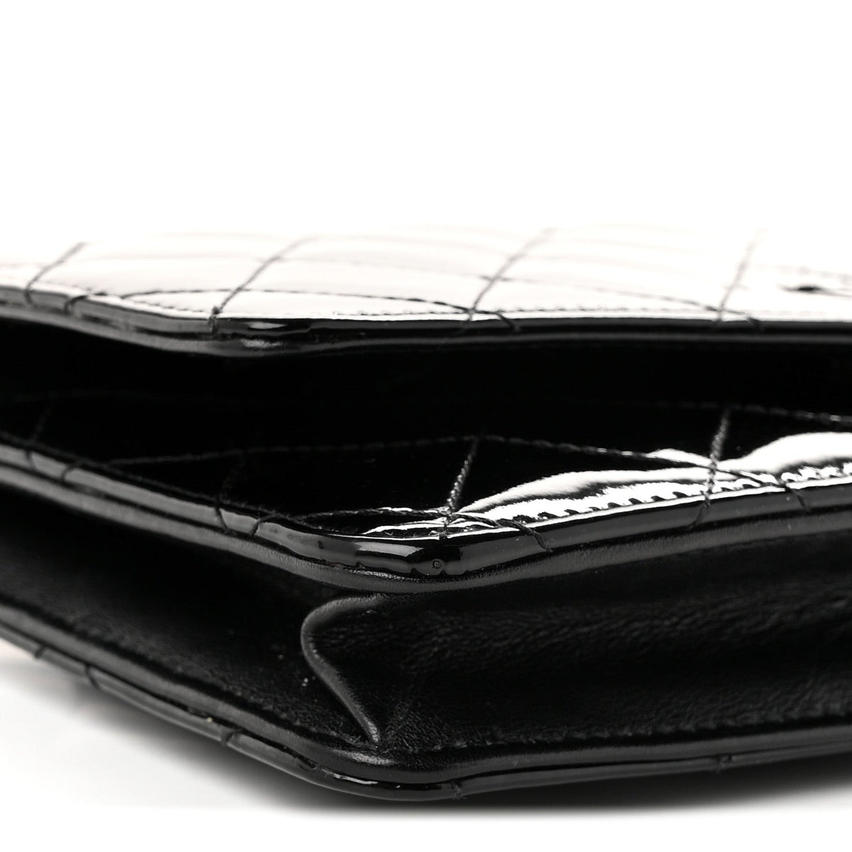 Patent Quilted Wallet On Chain WOC Black wholesalehk.shop