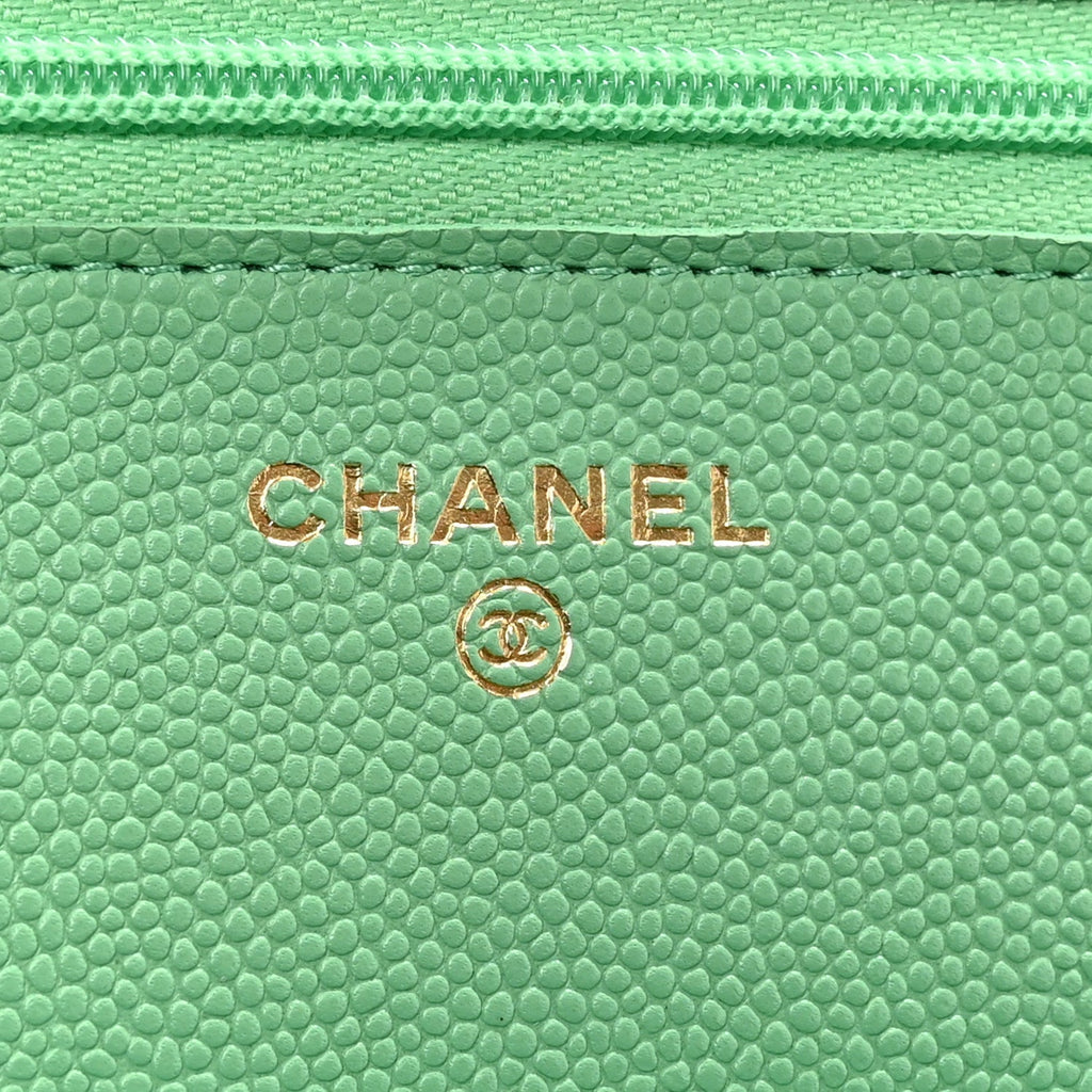 Caviar Quilted Wallet On Chain WOC Green wholesalehk.shop