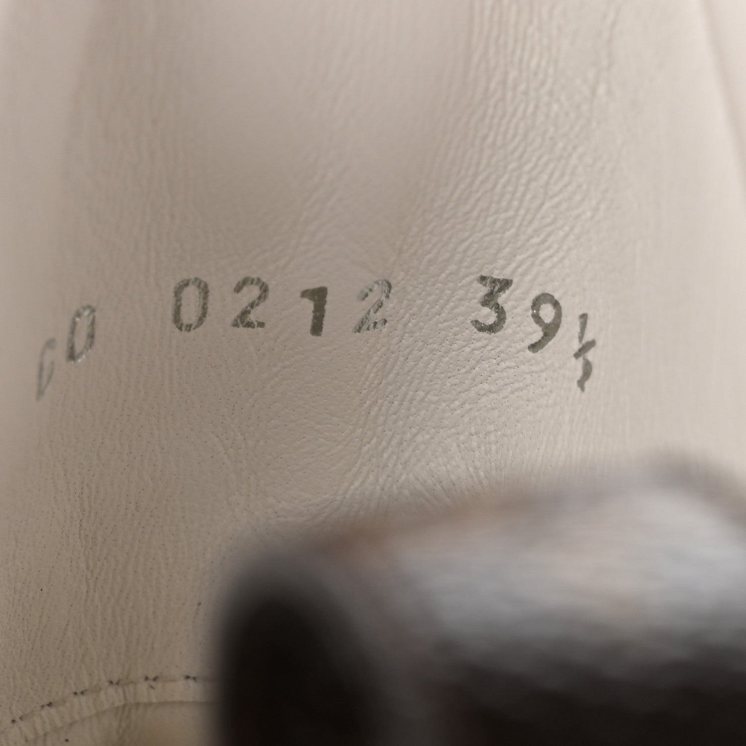 Calfskin Satin Printed Polka Dot Monogram LV Archlight Sneakers 39.5 White £¨ Direct shipment via from wholesalehk.shop