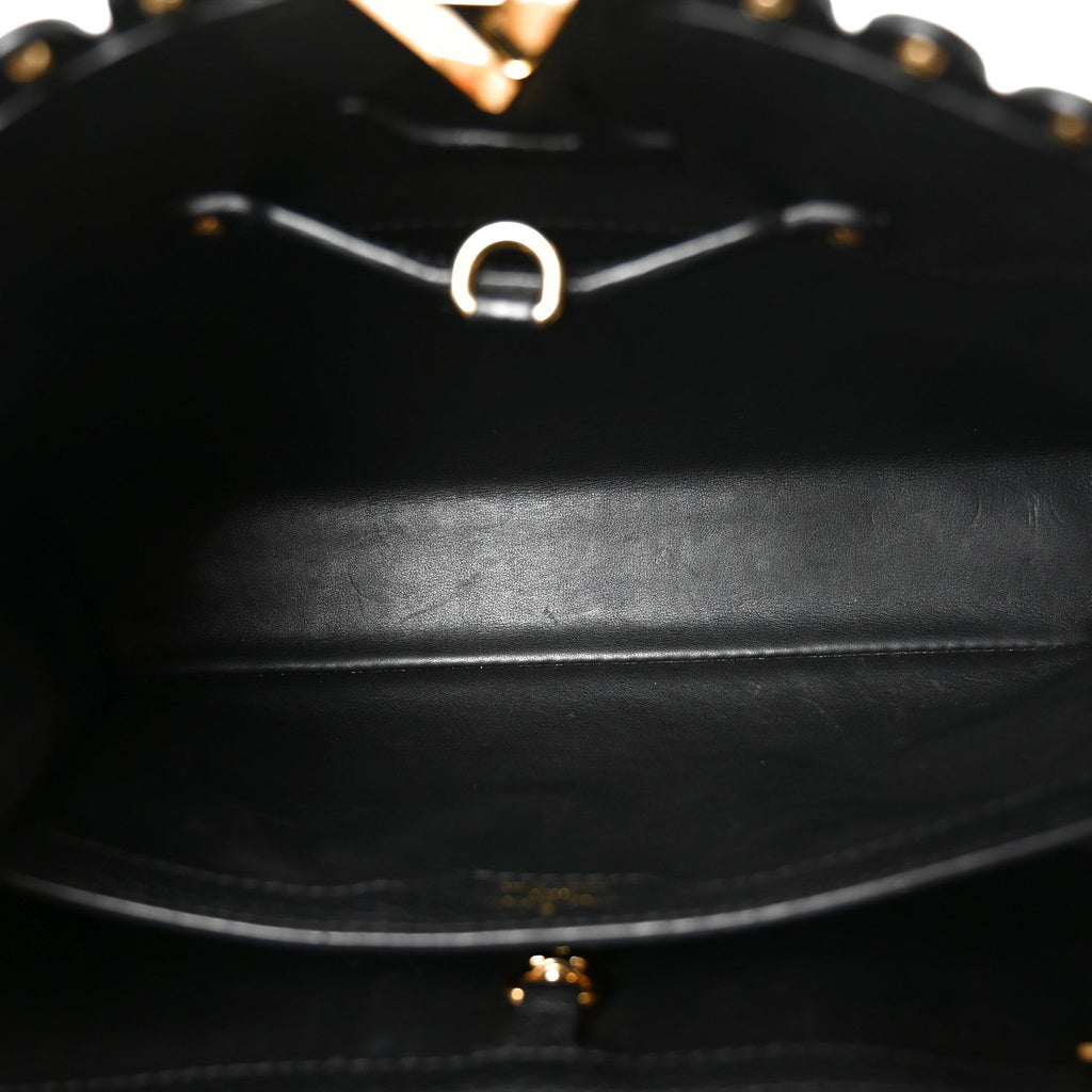 Taurillon Studded Capucines PM Black £¨ Direct shipment via from wholesalehk.shop