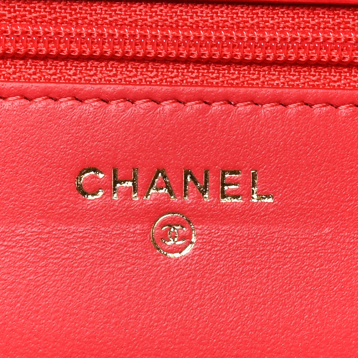 Lambskin Quilted CC Pearl Crush Wallet On Chain WOC  Red wholesalehk.shop