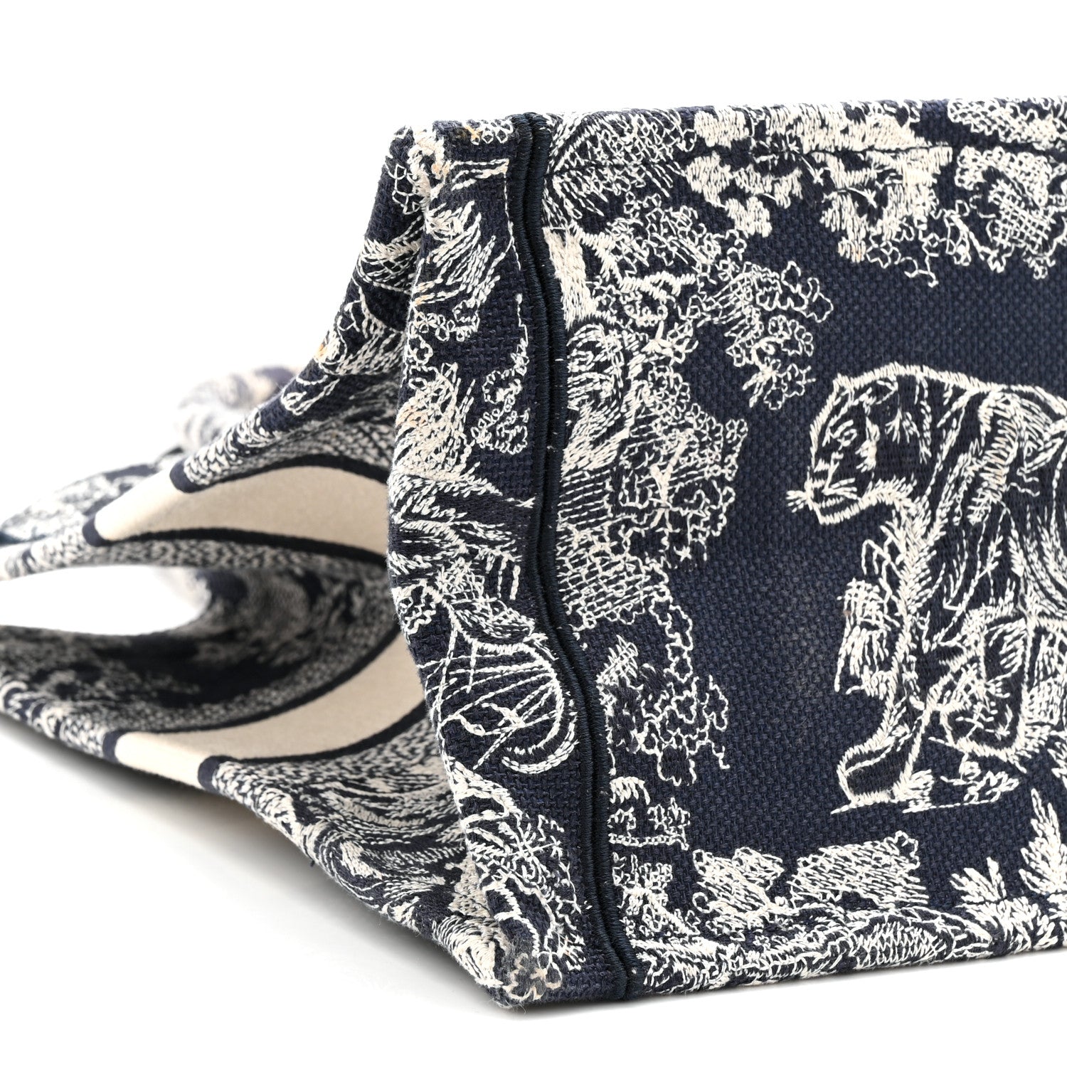 Canvas Embroidered Medium Dioriviera Toile De Jouy Book Tote Blue £¨ Direct shipment via from wholesalehk.shop