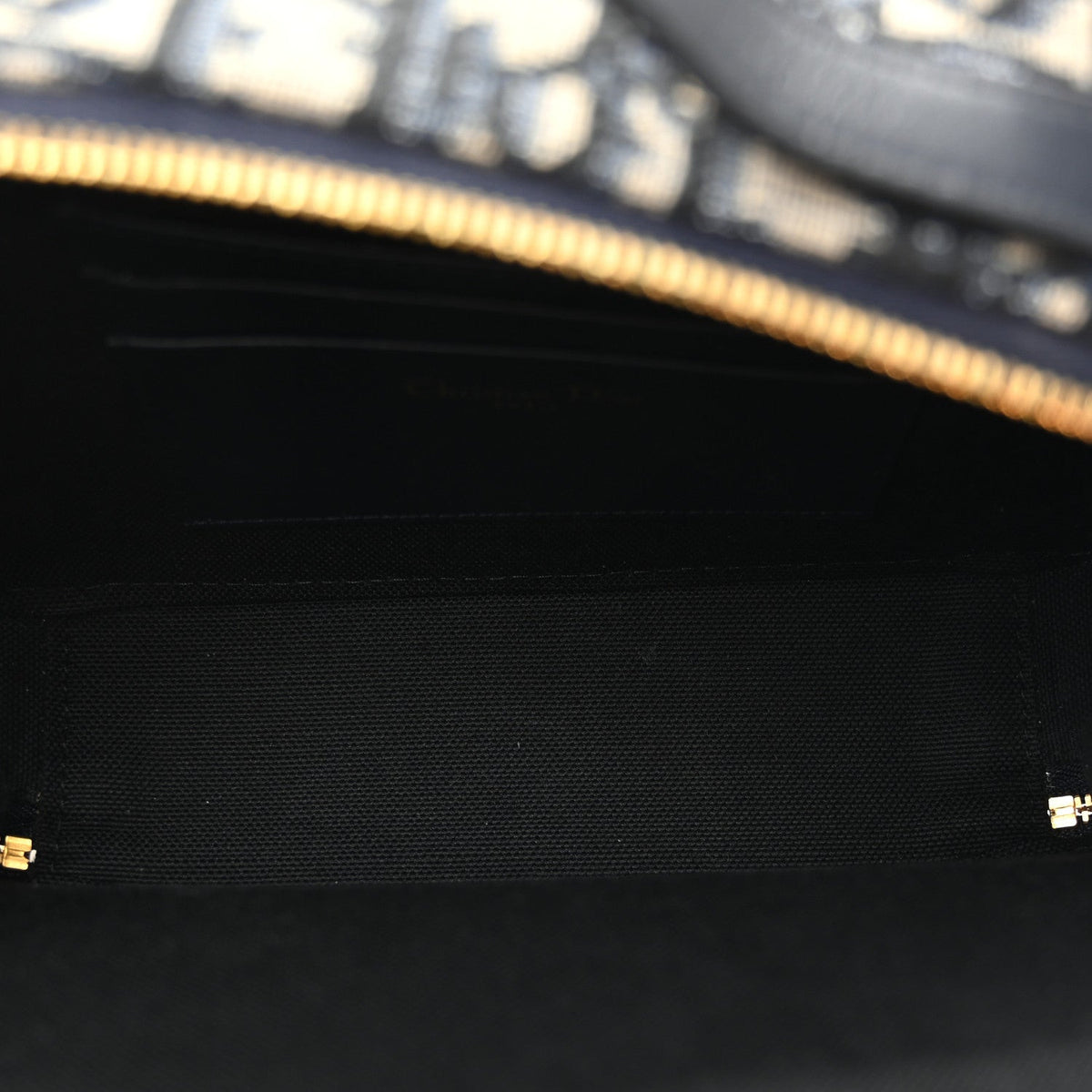 Oblique 30 Montaigne Top Handle Box Bag Blue wholesalehk.shop