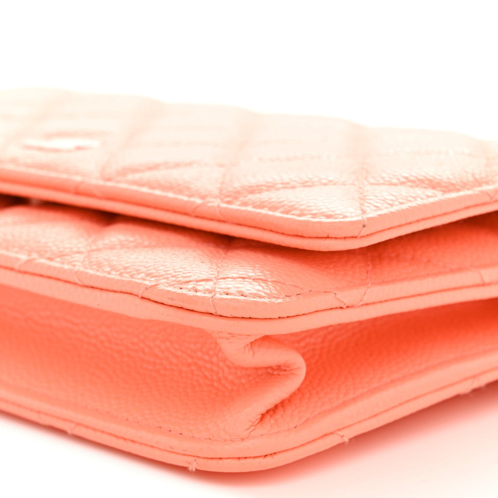Caviar Quilted Wallet on Chain WOC Coral wholesalehk.shop