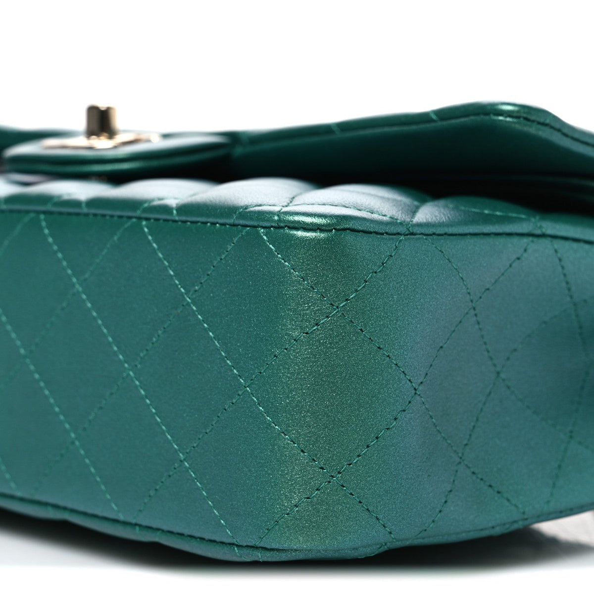Iridescent Calfskin Quilted Medium Double Flap Green wholesalehk.shop