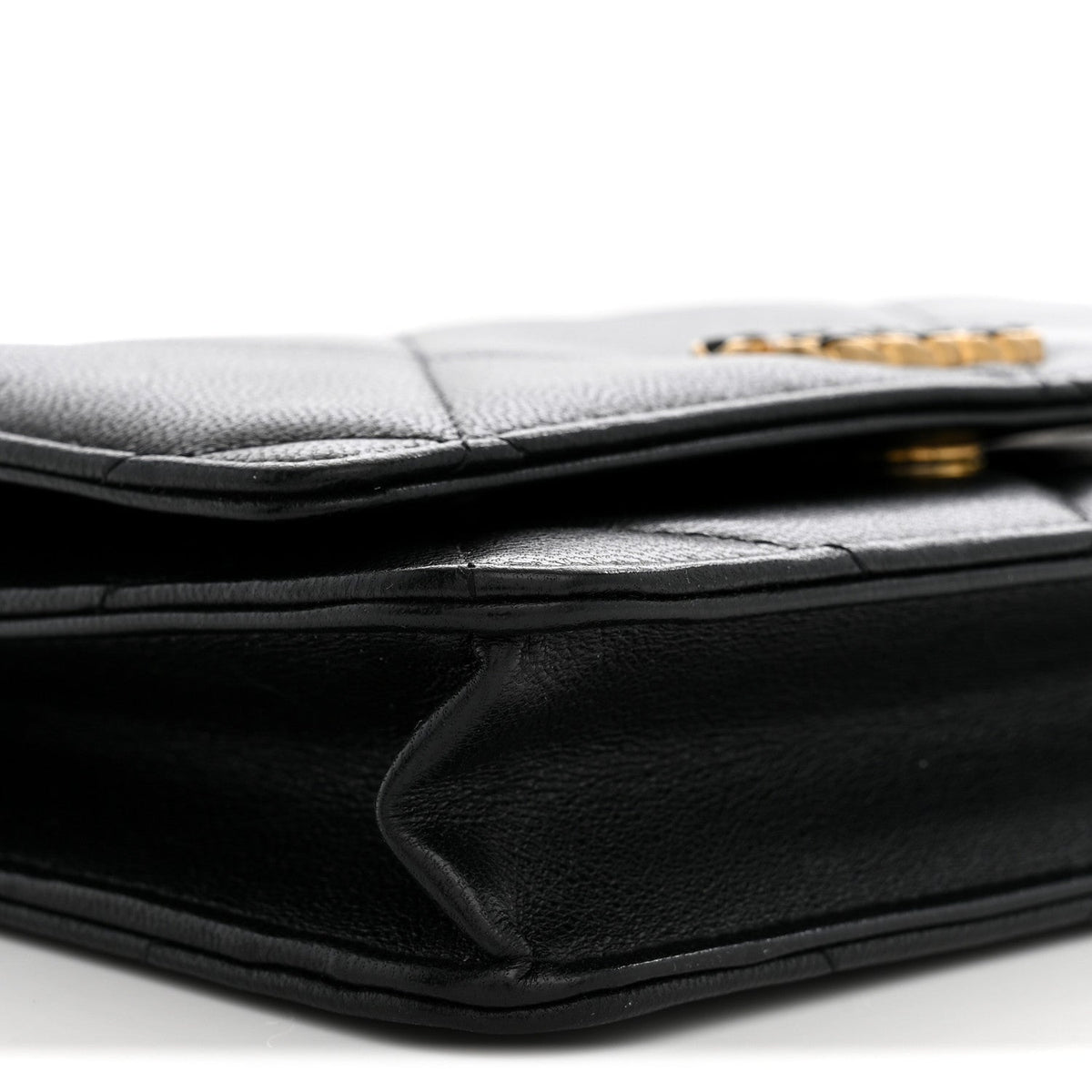 Lambskin Quilted Chanel 19 Wallet On Chain WOC Black wholesalehk.shop