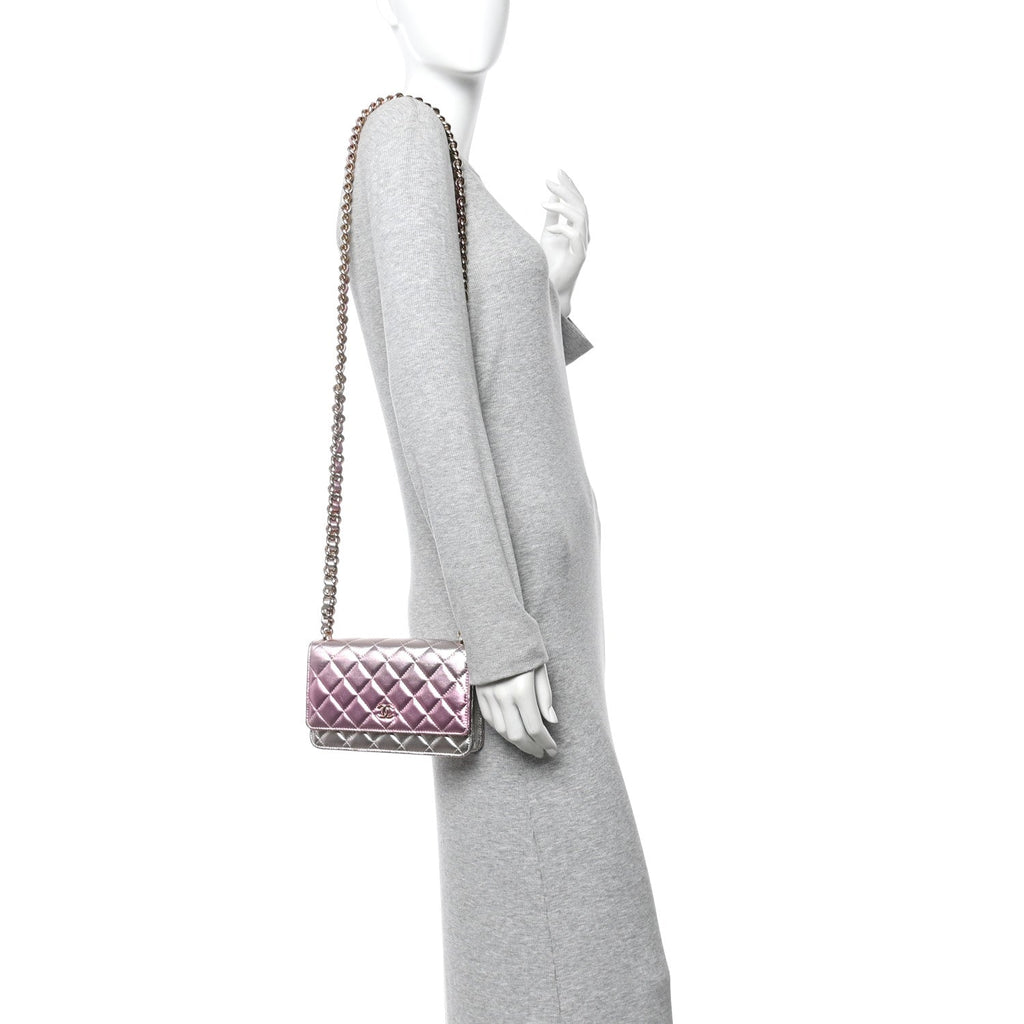 Gradient Metallic Lambskin Quilted Like A Wallet Wallet On Chain WOC Gold Pink wholesalehk.shop