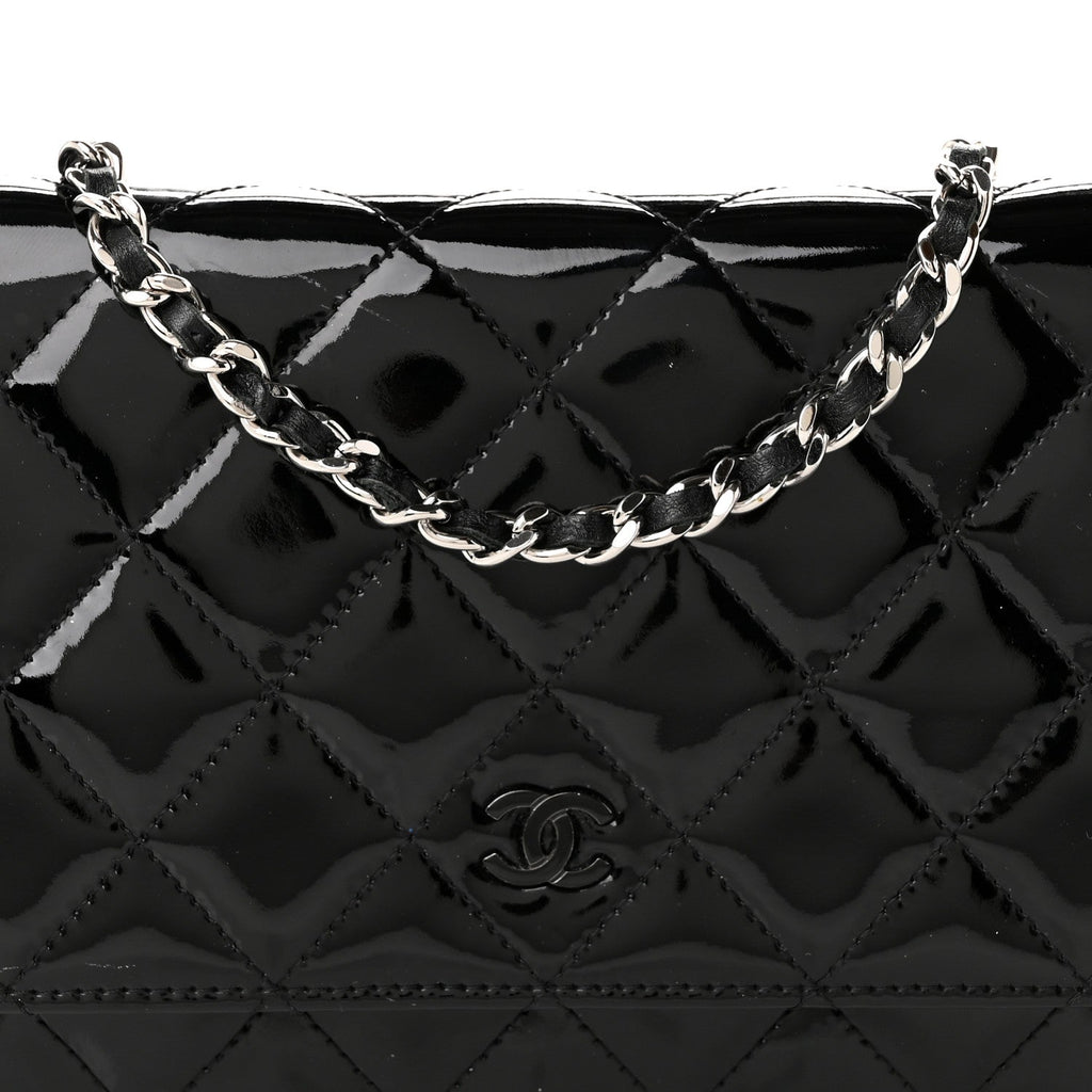 Patent Quilted Wallet On Chain WOC Black wholesalehk.shop