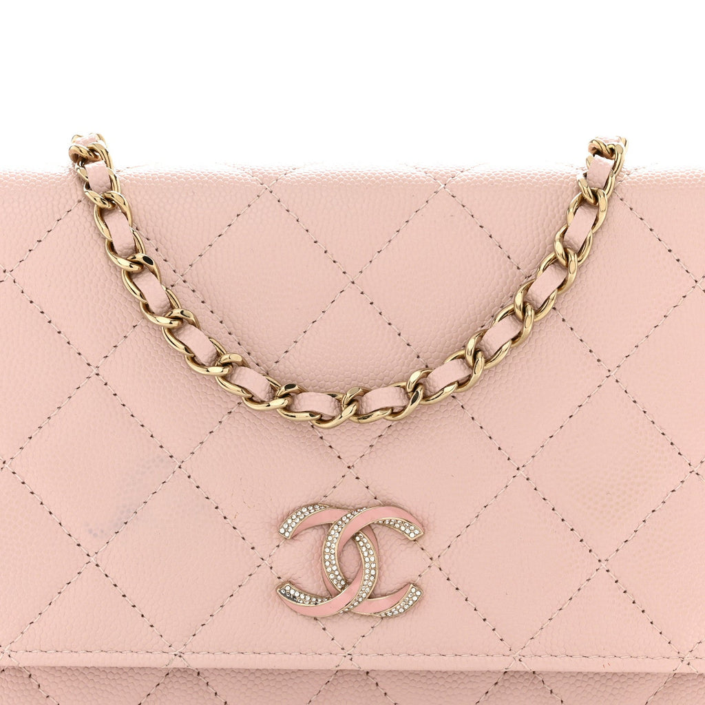 Caviar Quilted Crystal Enamel CC Wallet On Chain WOC Light Pink wholesalehk.shop