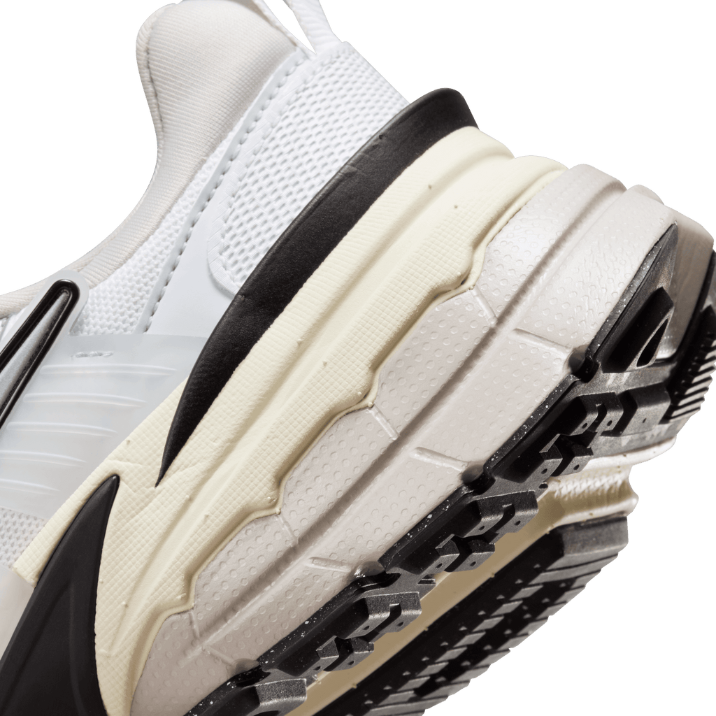 Women's Nike V2K Run "Summit White Metallic Silver "