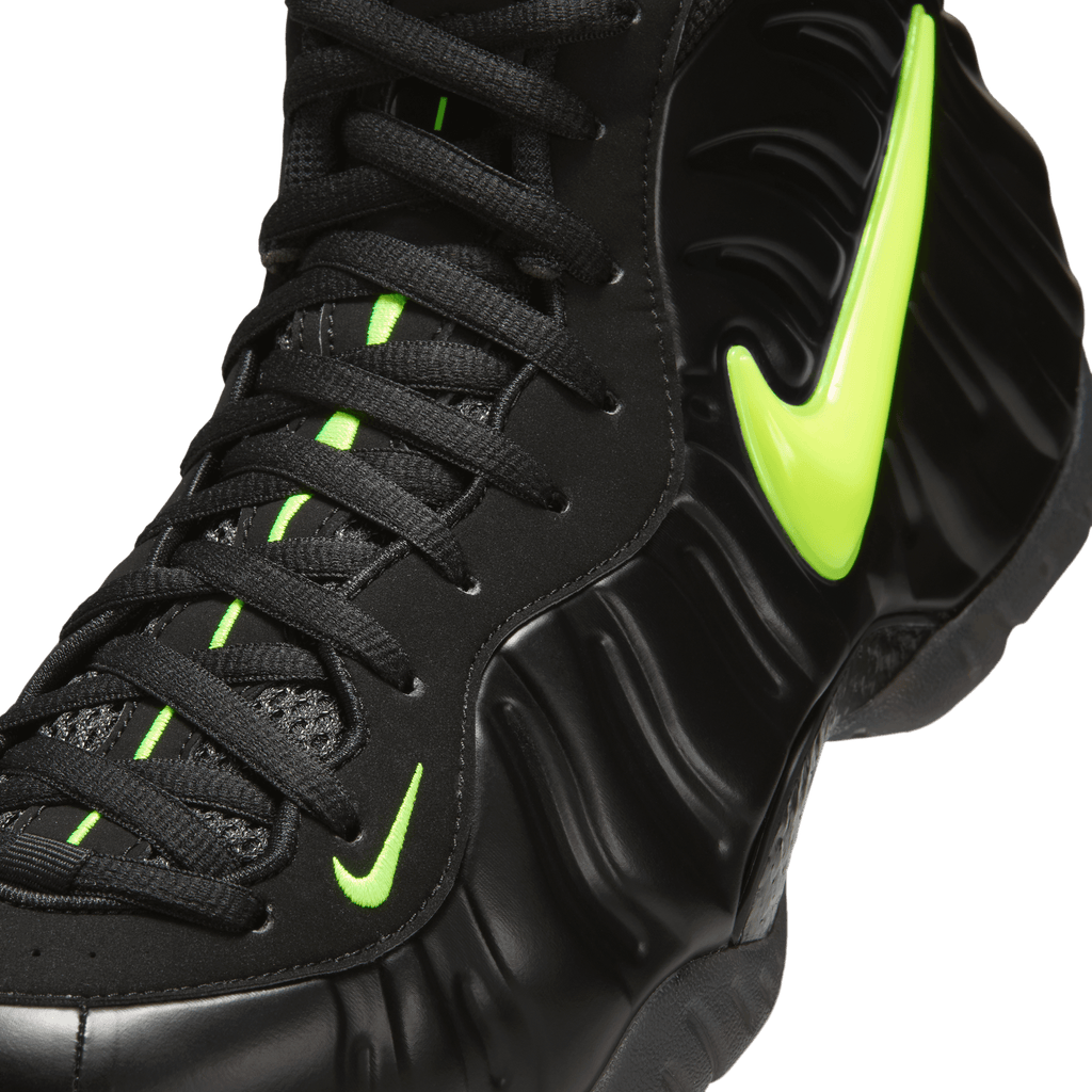Men's Nike Air Foamposite Pro "Voltage"