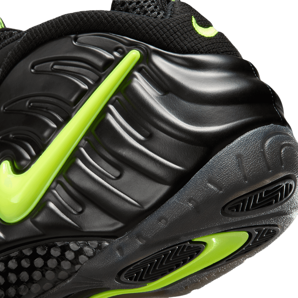 Men's Nike Air Foamposite Pro "Voltage"