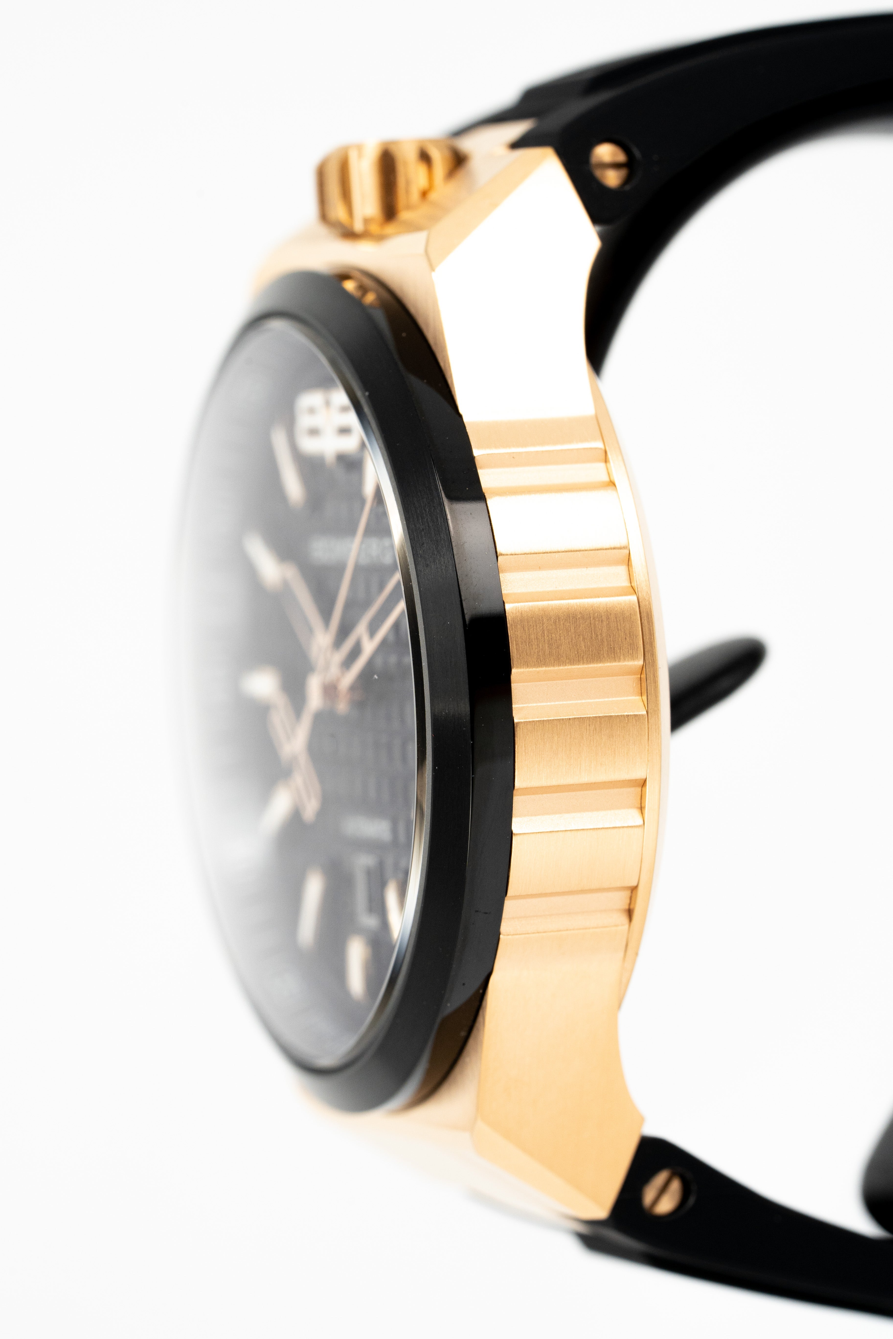 Bomberg Men's Watch BOLT-68 Neo Automatic Shanghai Metropolis wholesalehk.shop