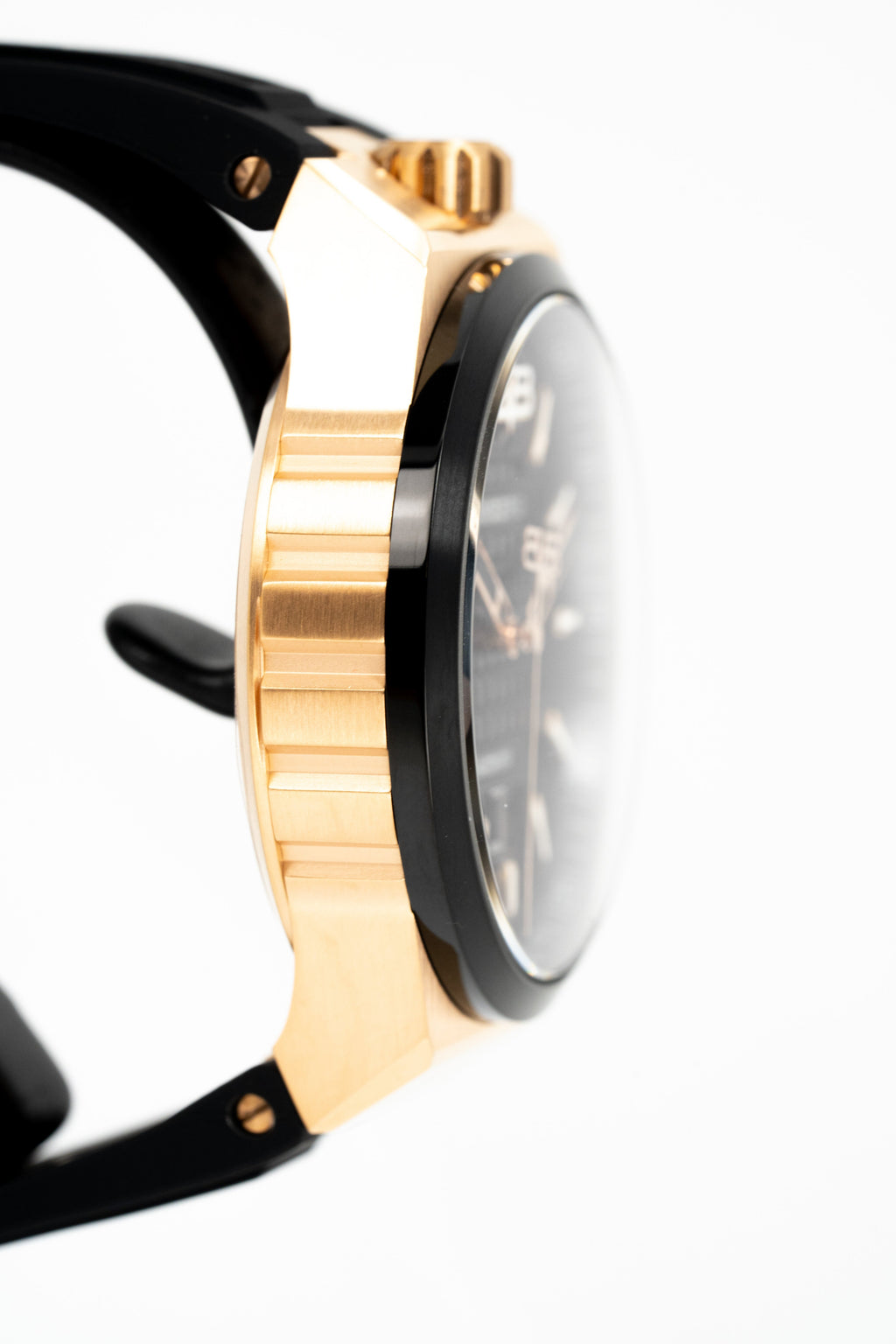 Bomberg Men's Watch BOLT-68 Neo Automatic Shanghai Metropolis wholesalehk.shop