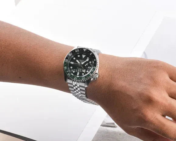 Seiko 5 Sports SKX GMT Automatic Green Dial Silver Steel Strap Watch For Men - SSK035K1 wholesalehk.shop