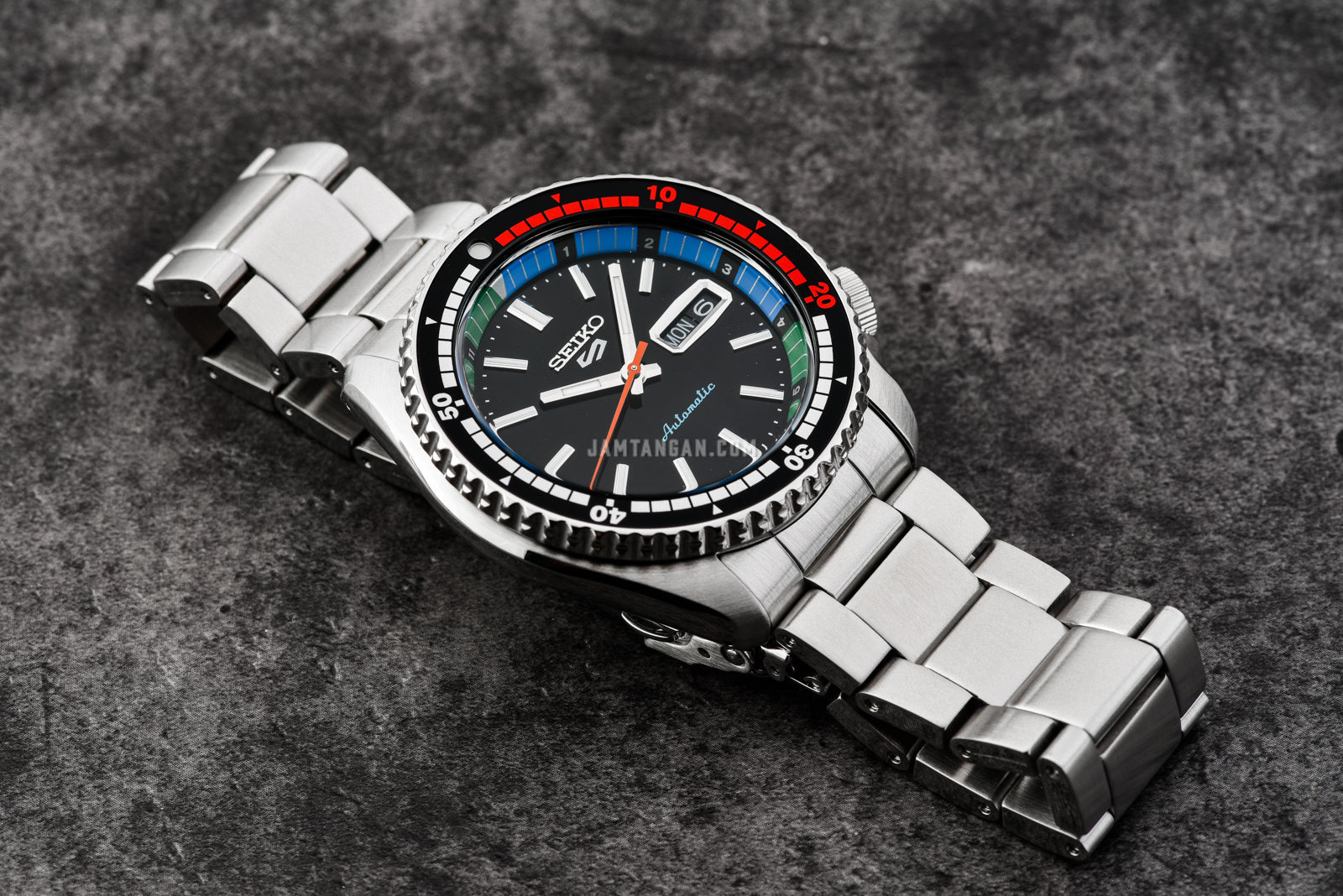 Seiko 5 Sports SKX Series Regatta Timer Retro Blue Dial Silver Steel Strap Watch For Men - SRPK13K1 wholesalehk.shop