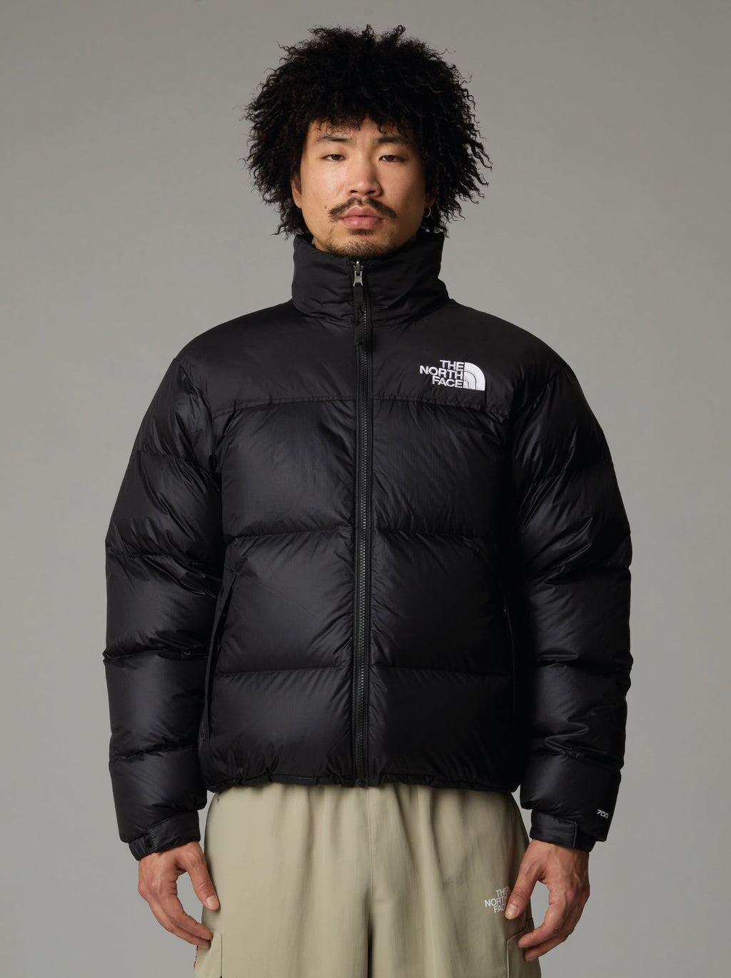 2026 New Arrival Giacca Retro Nuptse in Tessuto Ripstop Lucido Nero wholesalehk.shop