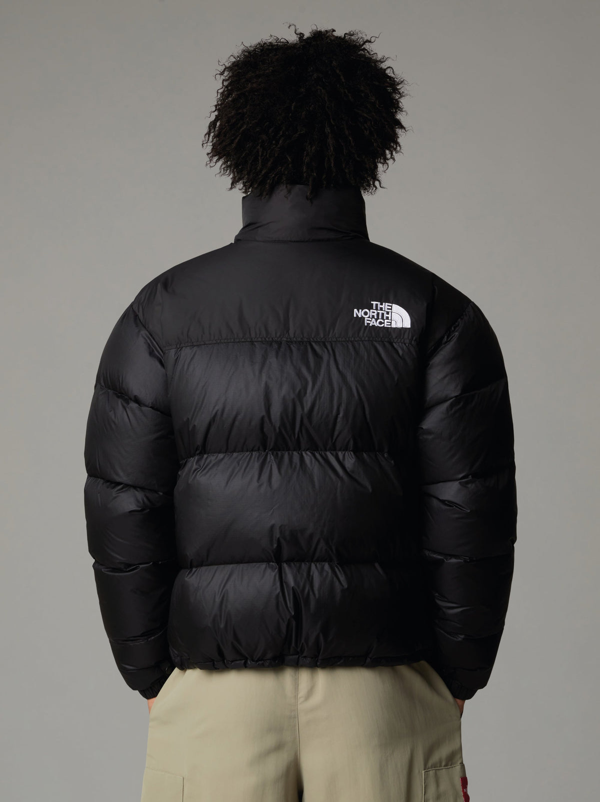 2026 New Arrival Giacca Retro Nuptse in Tessuto Ripstop Lucido Nero wholesalehk.shop