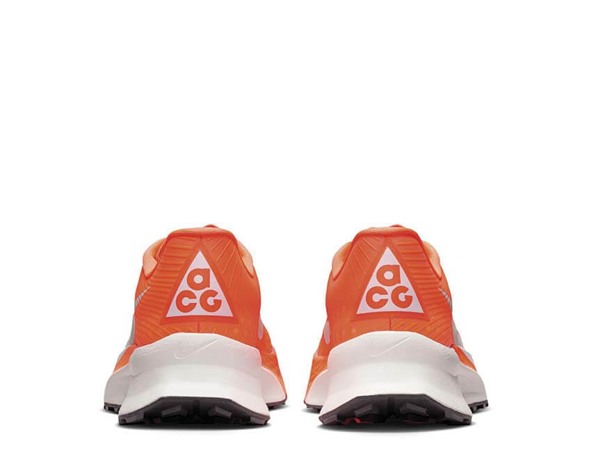 Nike ACG Ultrafly Trail "Hyper Crimson"