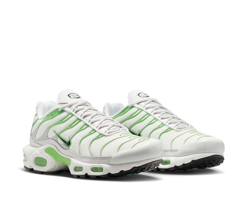 Nike Air Max Plus W "Green Strike"