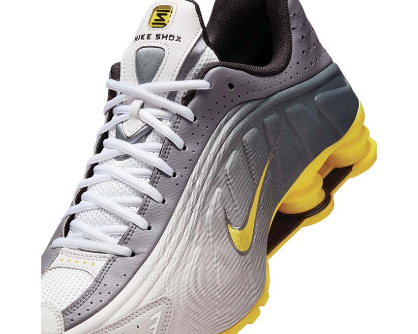 Nike Shox R4 SE