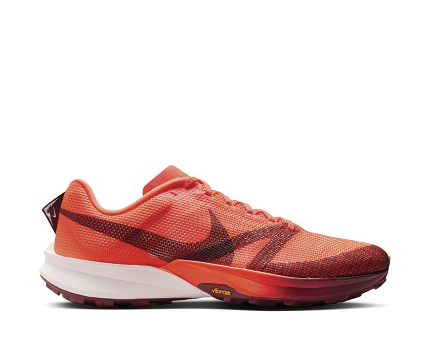 Nike Terra Kiger 10 "Silt Red"