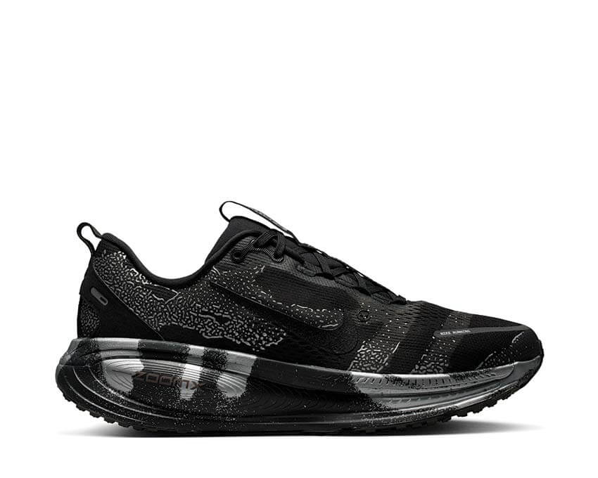 Nike Vomero 18 DSRPT "Iron Grey"