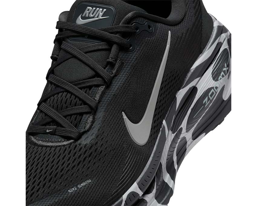 Nike Vomero 18 "Anthracite"