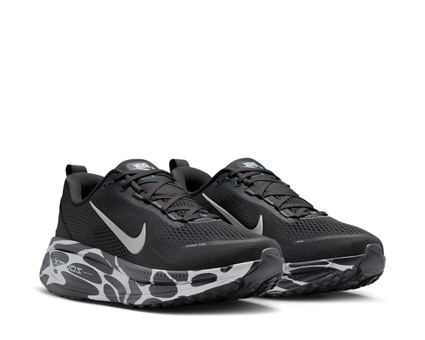 Nike Vomero 18 "Anthracite"