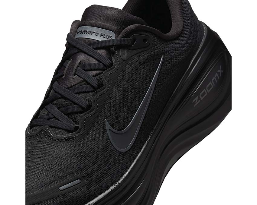 Nike Vomero Plus "Black"