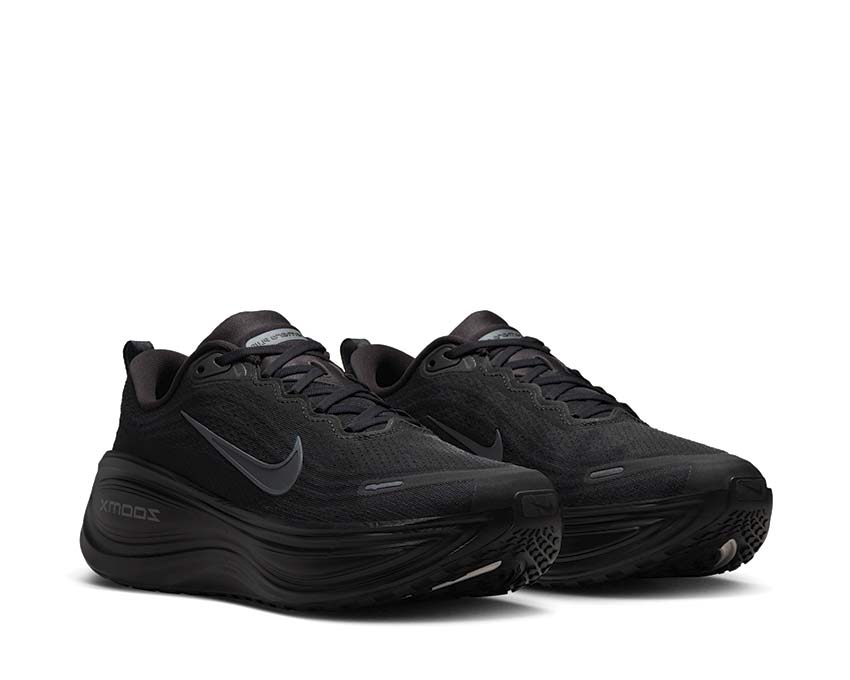 Nike Vomero Plus "Black"