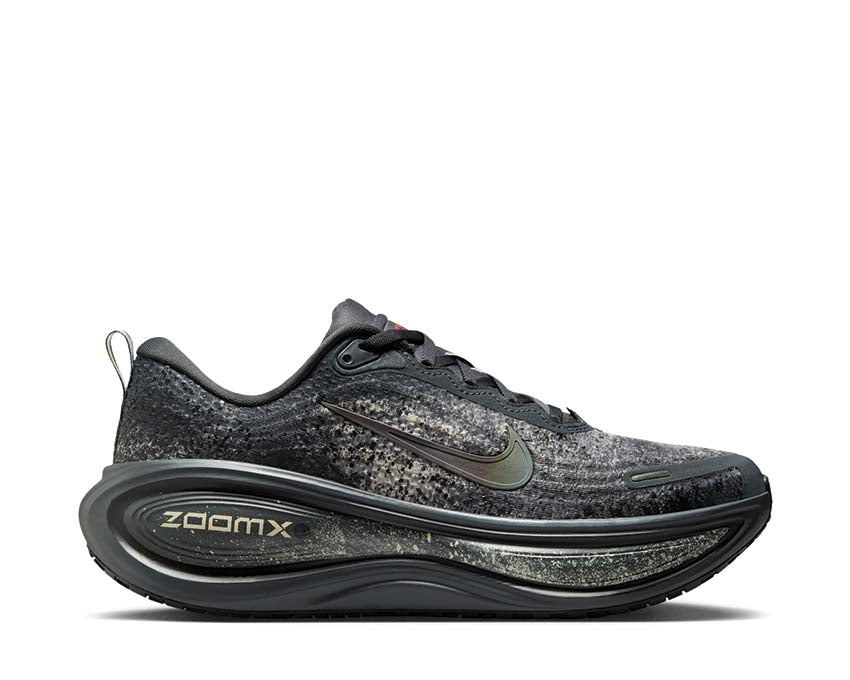 Nike Vomero Plus "Anthracite"