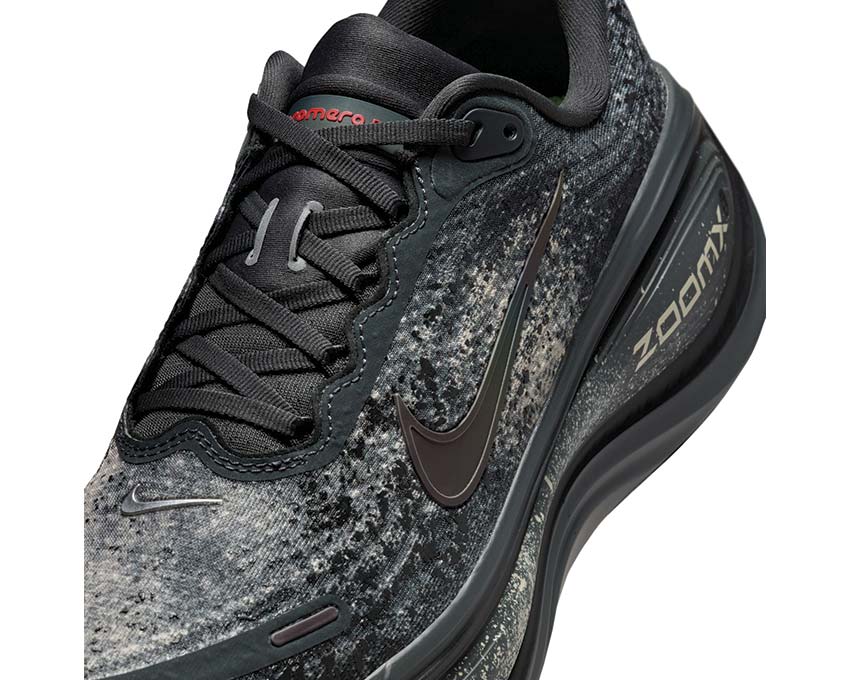 Nike Vomero Plus "Anthracite"